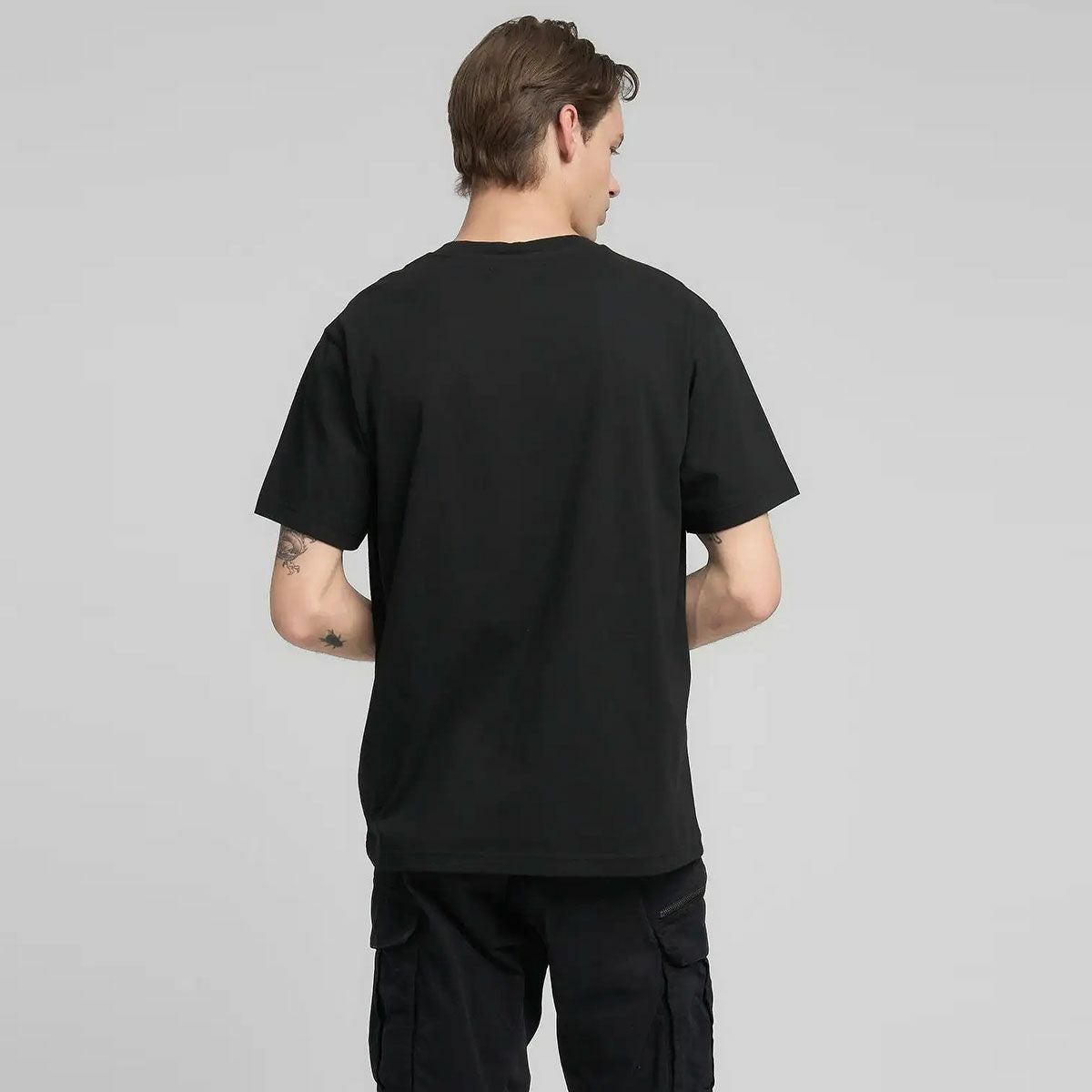 REPLAY｜タイガー プリント Tシャツ｜トップス｜ブラック｜モデル着用