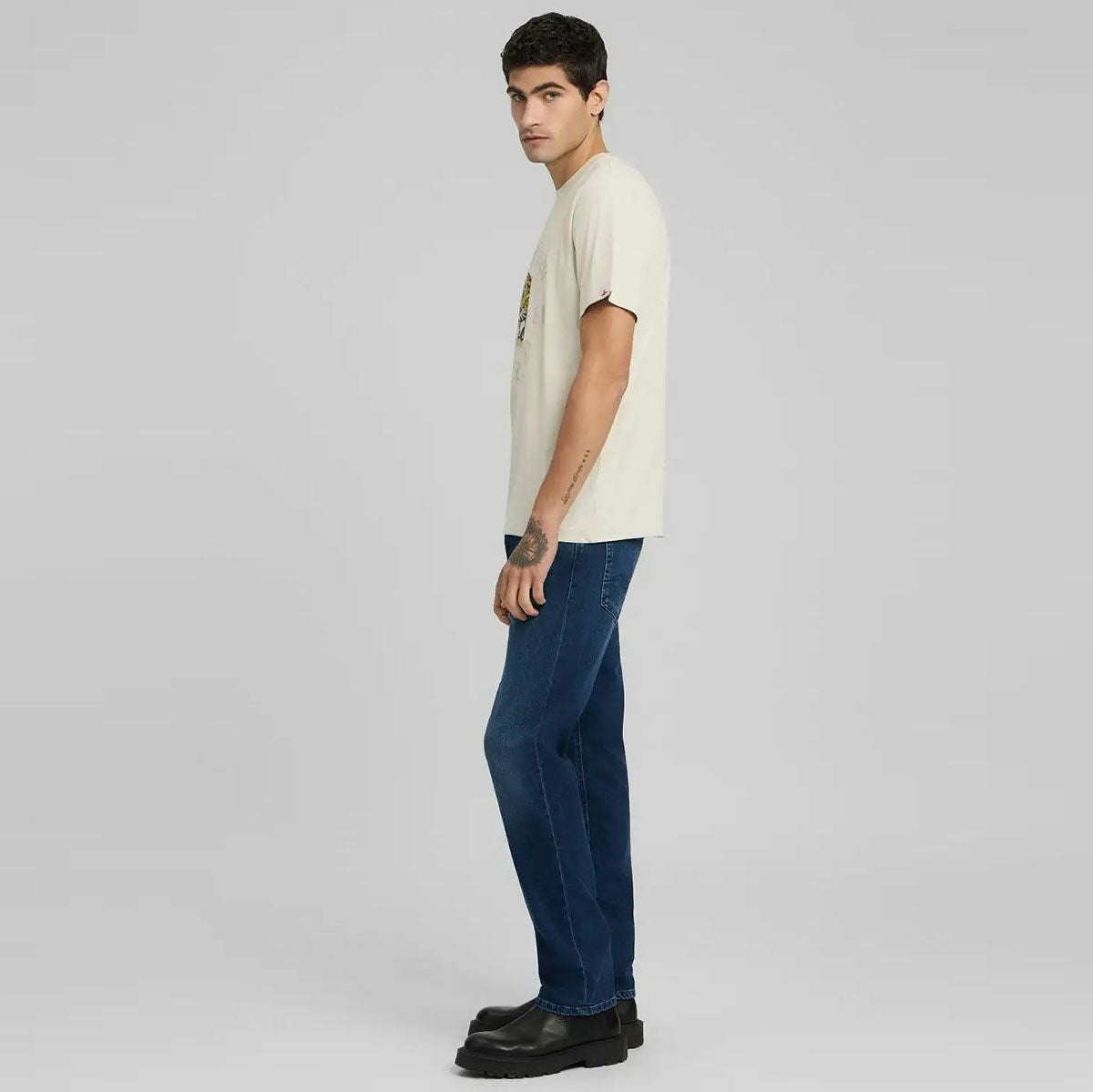 REPLAY｜タイガー プリント Tシャツ｜トップス｜クラウド｜モデル着用