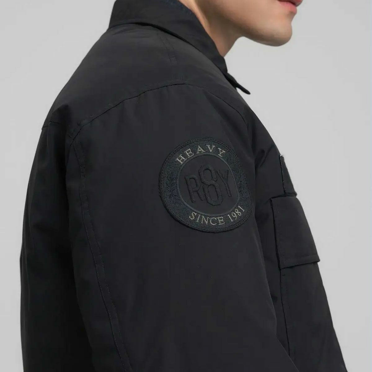 REPLAY｜パッチ ライダージャケット｜アウター｜ブラック｜モデル着用