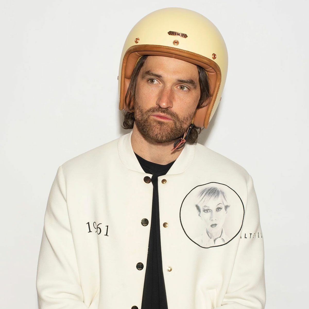 HEDON｜ヘドニスト クリーム オープンフェイス ヘルメット｜ジェット｜クリーム｜モデル着用