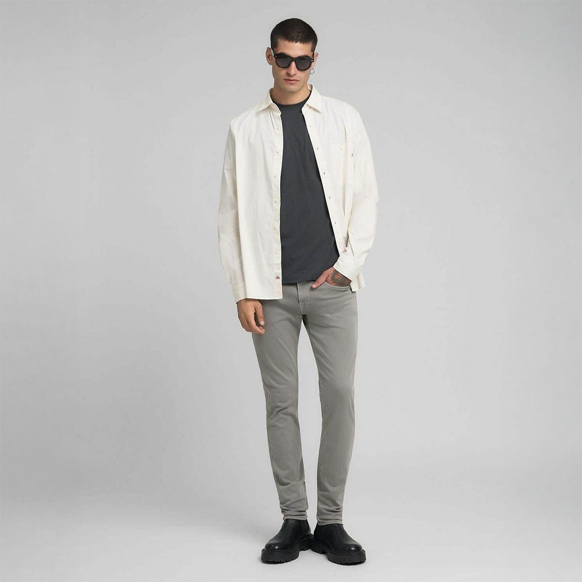 REPLAY｜フロント＆バック プリント Tシャツ｜トップス｜アイアン｜モデル着用