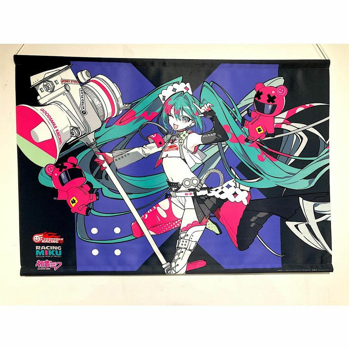 B2タペストリー レーシングミク 2025Ver. キービジュアルサイド