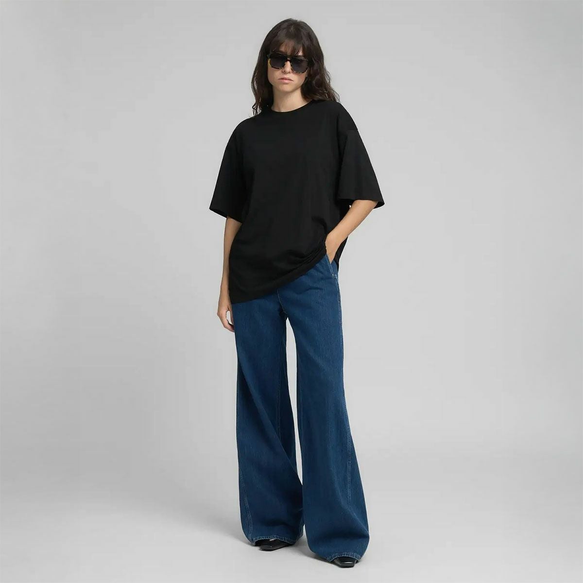 REPLAY｜ウエスタン プリント ボーイフィット Tシャツ｜トップス｜ブラック｜モデル着用