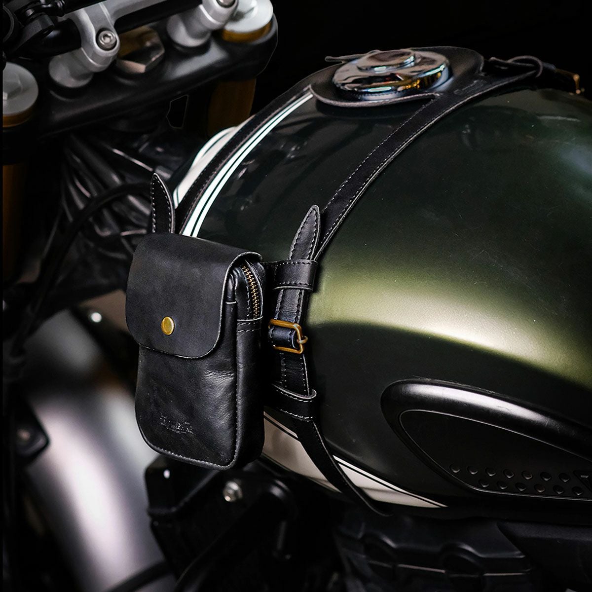 タンクストラップ for トライアンフ 400 | モトーリモーダ公式