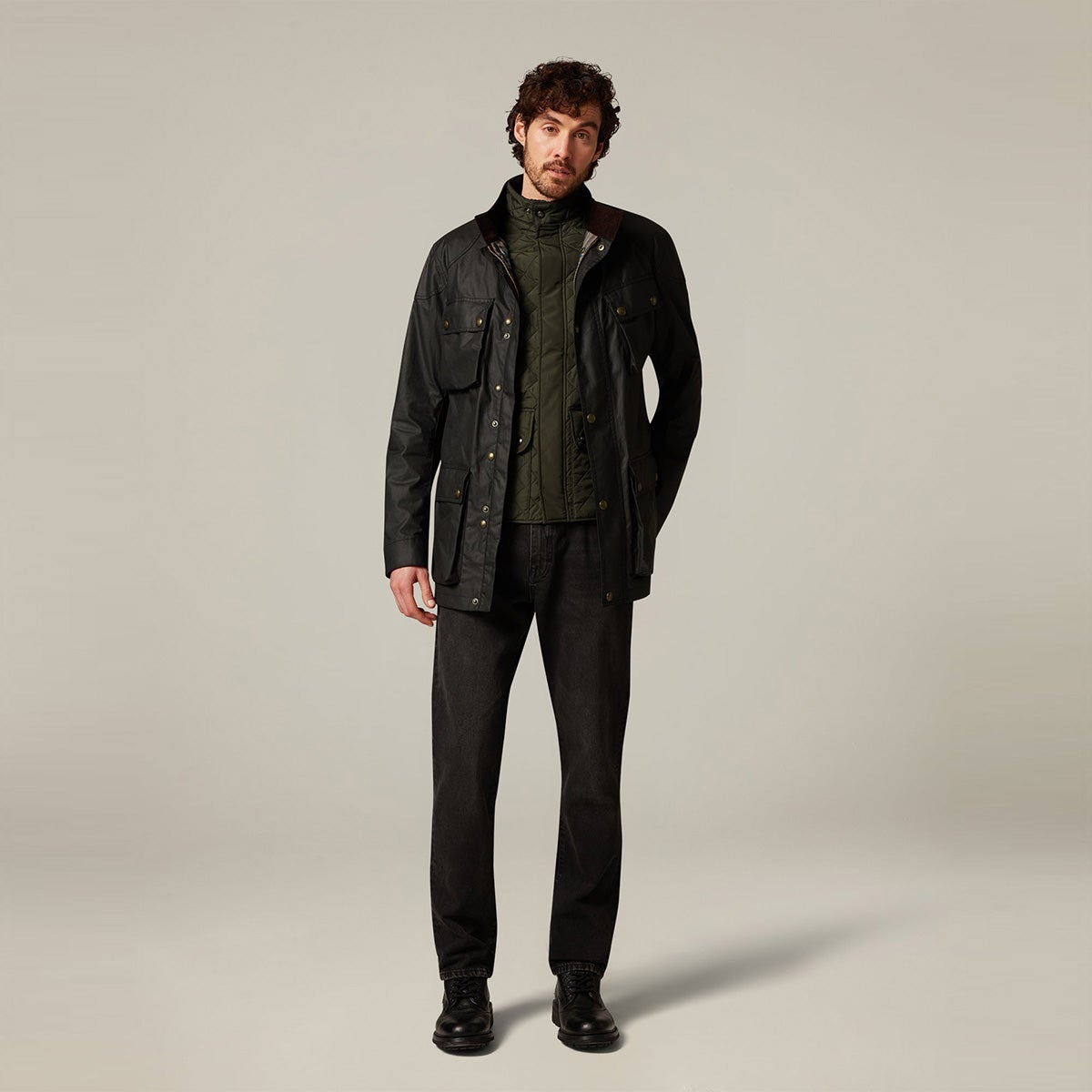 BELSTAFF｜トライアルマスター ジャケット｜アウター｜ブラック｜モデル着用