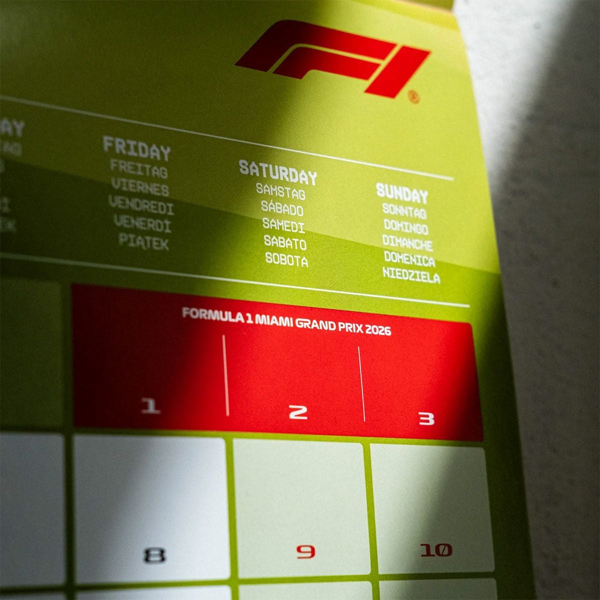 F1 オフィシャル カレンダー 2026 | モトーリモーダ公式オンラインショップ