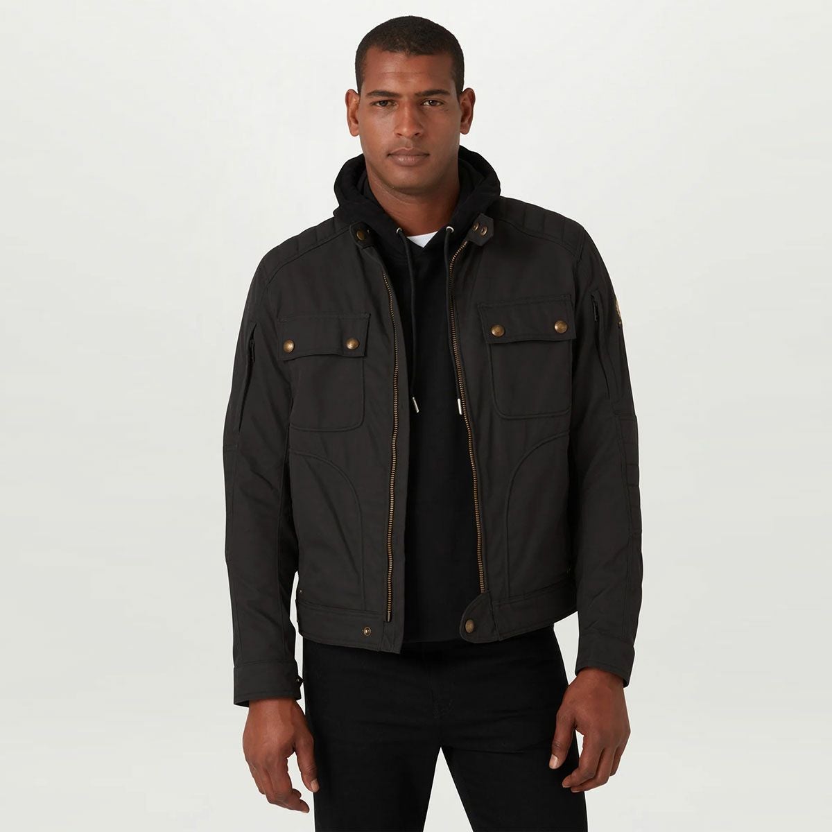 BELSTAFF｜ロバーツ モーターサイクル ジャケット｜アウター｜ブラック｜モデル着用