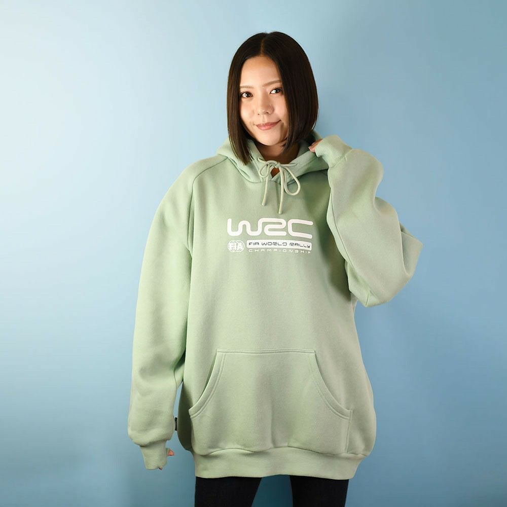 WRC｜WRCベーシックフーディー｜ウェア｜グリーン｜モデル着用