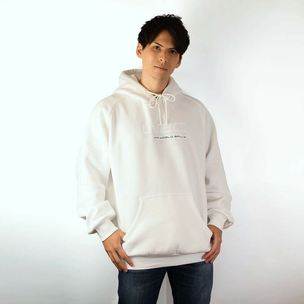 WRC｜WRCベーシックフーディー｜ウェア｜ホワイト｜モデル着用