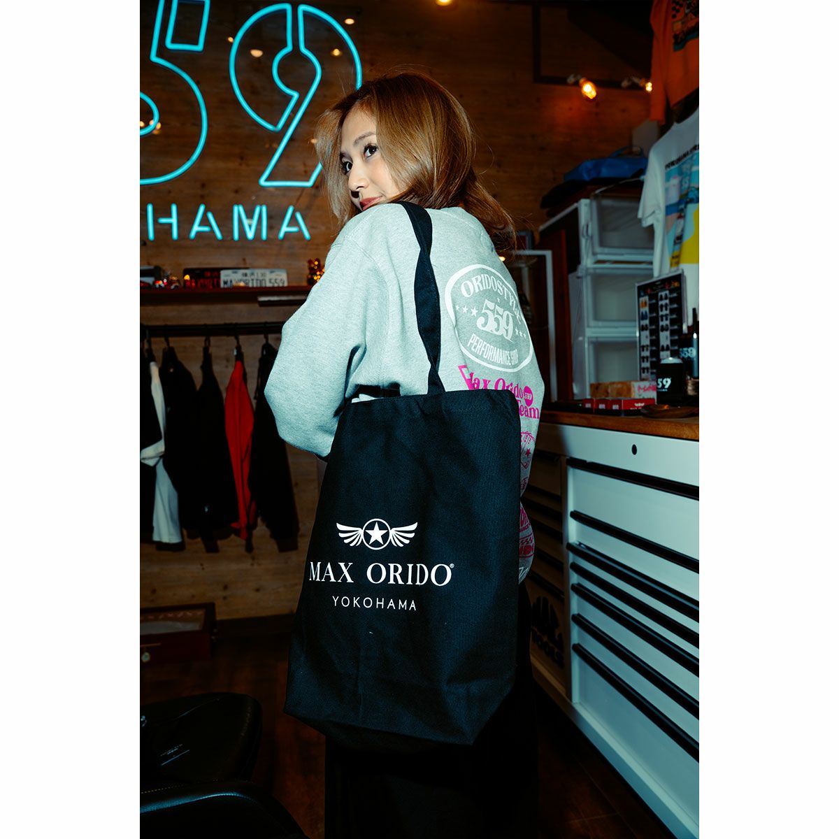 MAX ORIDO｜Max Orido キャンバス トートバッグ｜バッグ｜使用イメージ