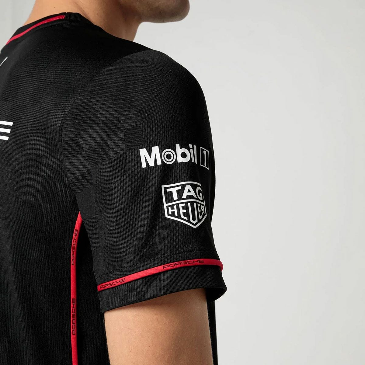 PORSCHE｜ポルシェ モータースポーツ レプリカ Tシャツ｜ウェア｜ブラック｜モデル着用