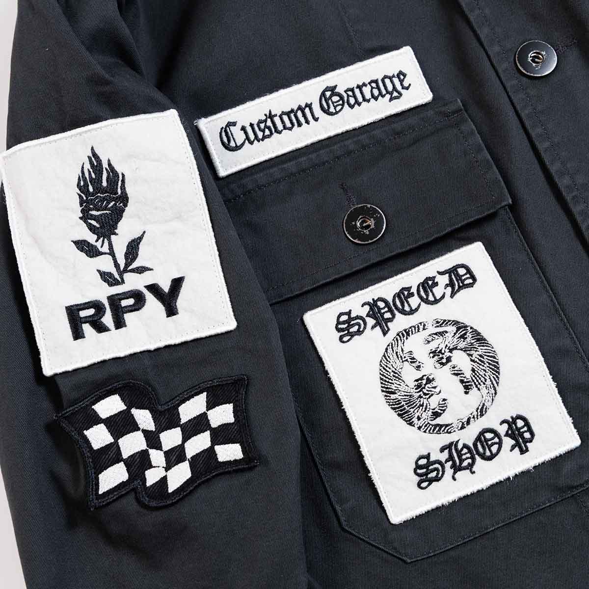 REPLAY｜カスタムパッチアーミージャケット｜ウェア｜ライトミリタリー｜モデル着用