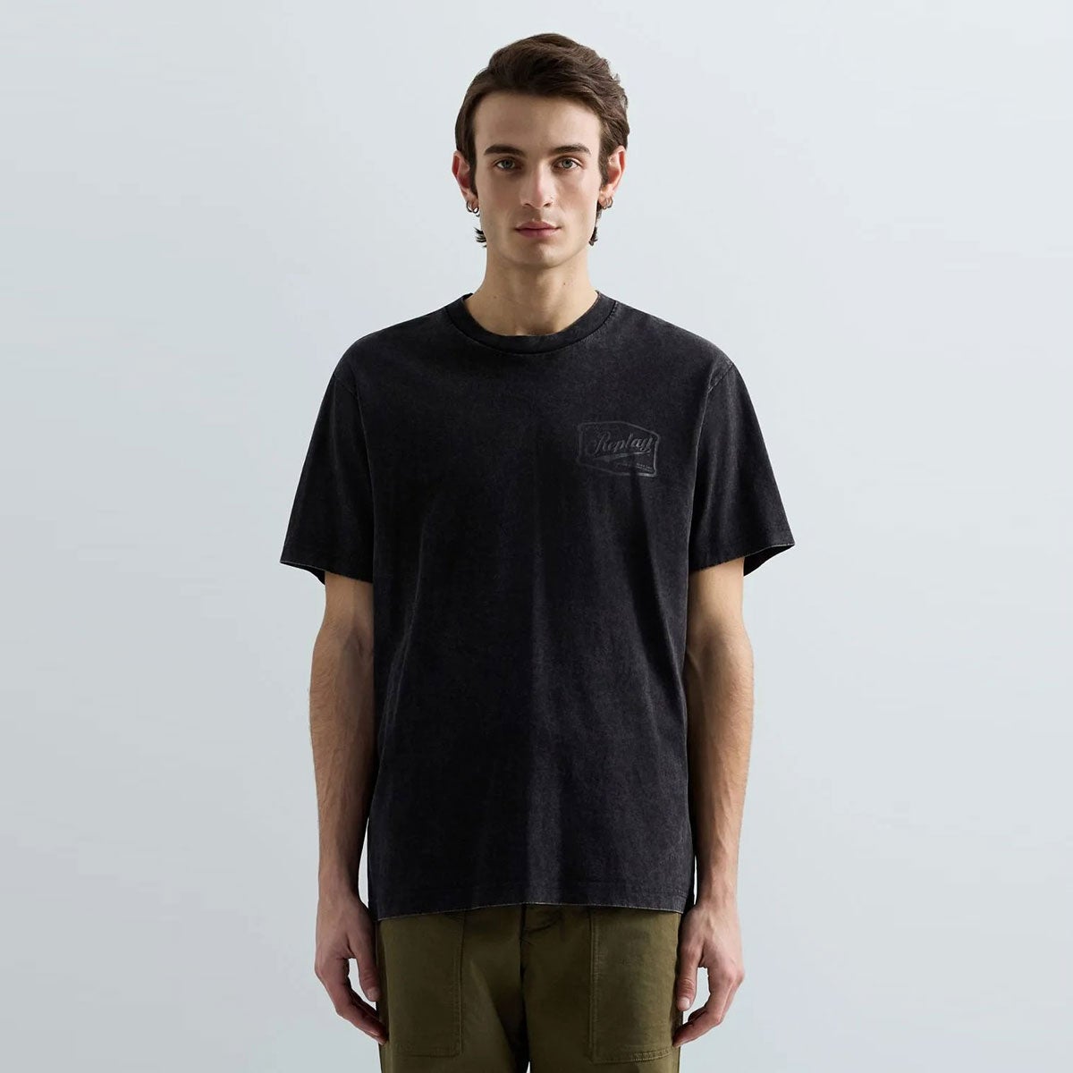 REPLAY｜レタリング ジャージー Tシャツ｜トップス｜ブラックボード｜モデル着用