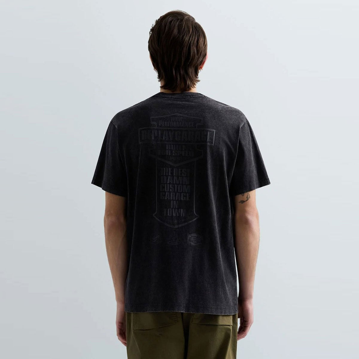 REPLAY｜レタリング ジャージー Tシャツ｜トップス｜ブラックボード｜モデル着用