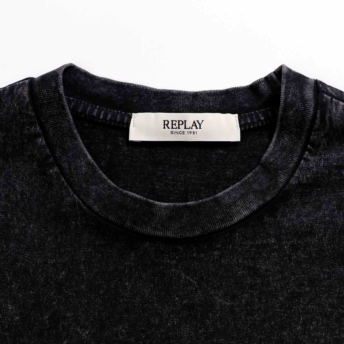 REPLAY｜レタリング ジャージー Tシャツ｜トップス｜ブラックボード｜モデル着用