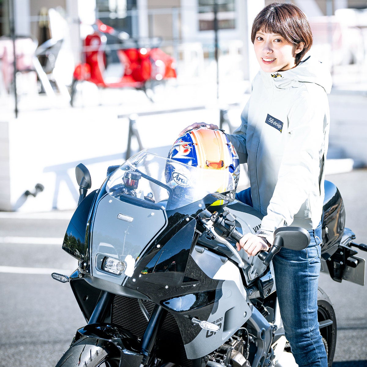 56design｜ベーシック フーディ｜アウター｜ライトグレー｜モデル着用