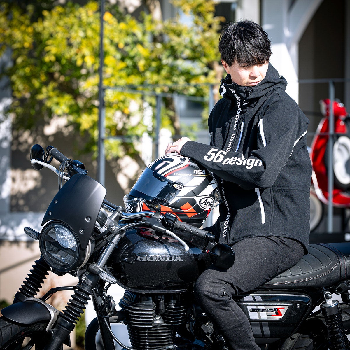 56design｜アクシス ジャケット ’26｜アウター｜ブラック×アイボリー｜モデル着用