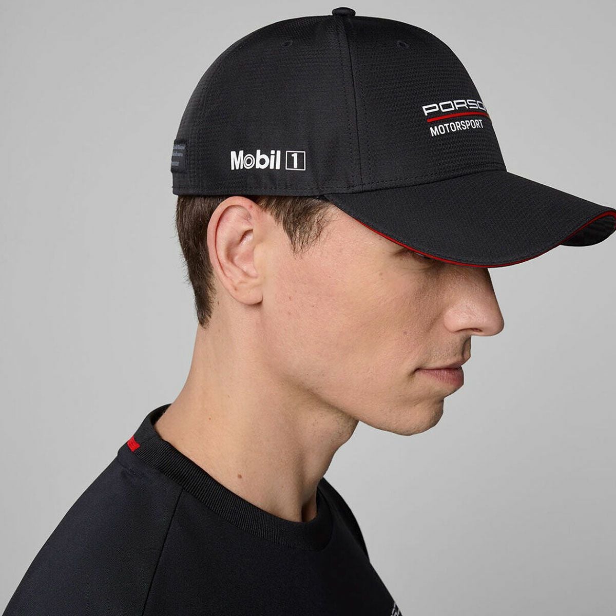 PORSCHE｜ポルシェ モータースポーツ チームキャップ ブラック｜帽子｜ブラック｜モデル着用