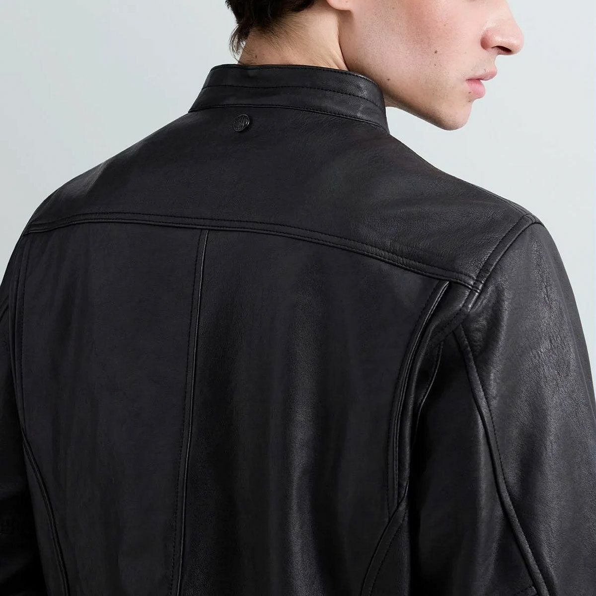 REPLAY｜ワックスレザー バイカージャケット｜アウター｜ブラック｜モデル着用