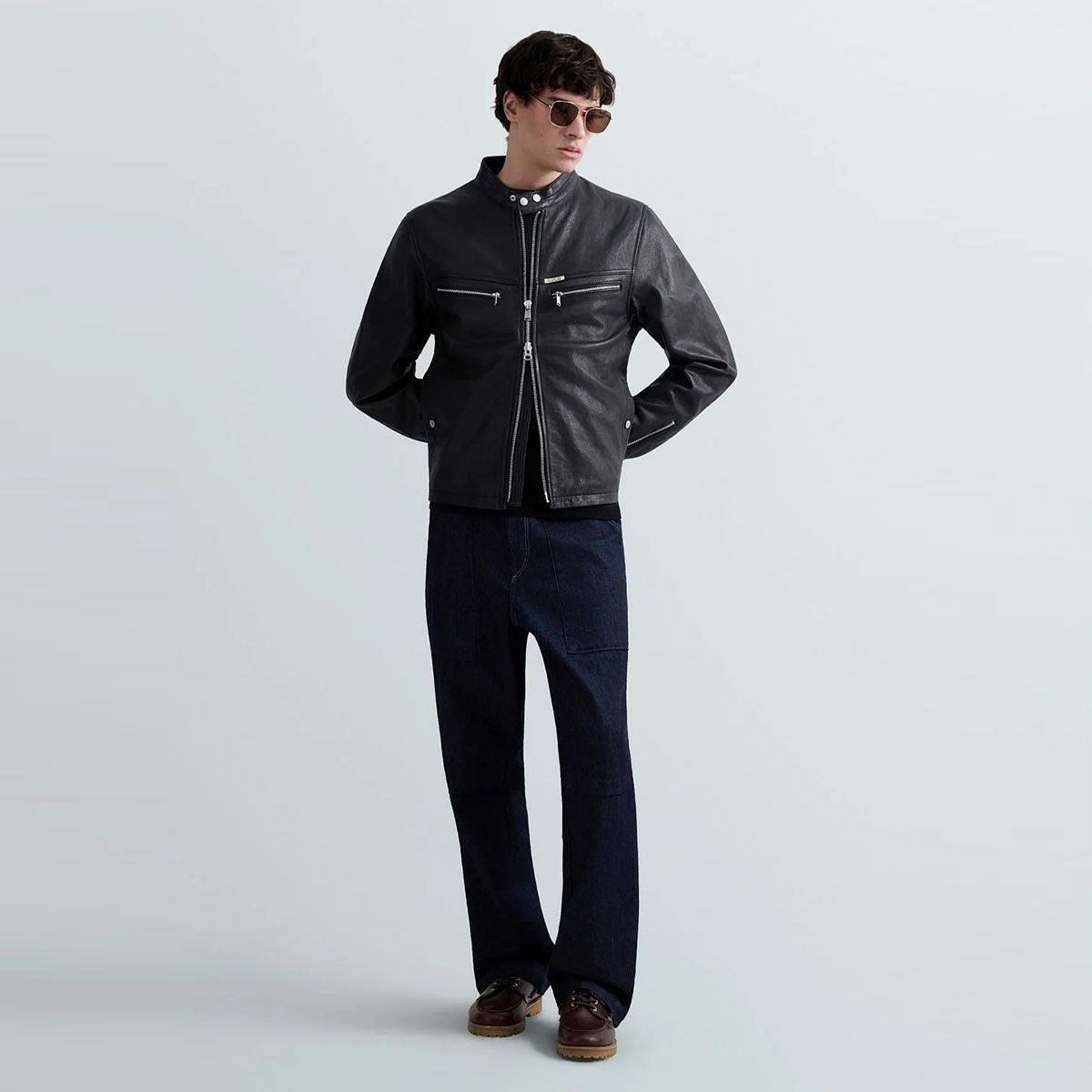 REPLAY｜ワックスレザー バイカージャケット｜アウター｜ブラック｜モデル着用