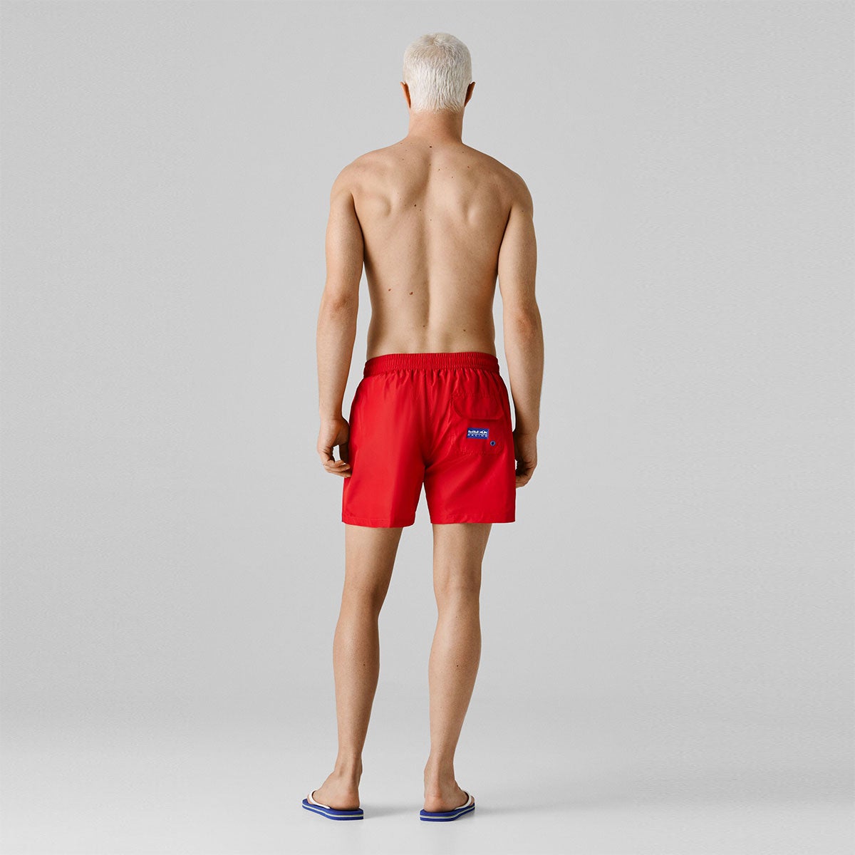 Pepe Jeans｜ぺぺ×レッドブル マキシロゴ スイムショーツ｜パンツ｜レッド｜モデル着用