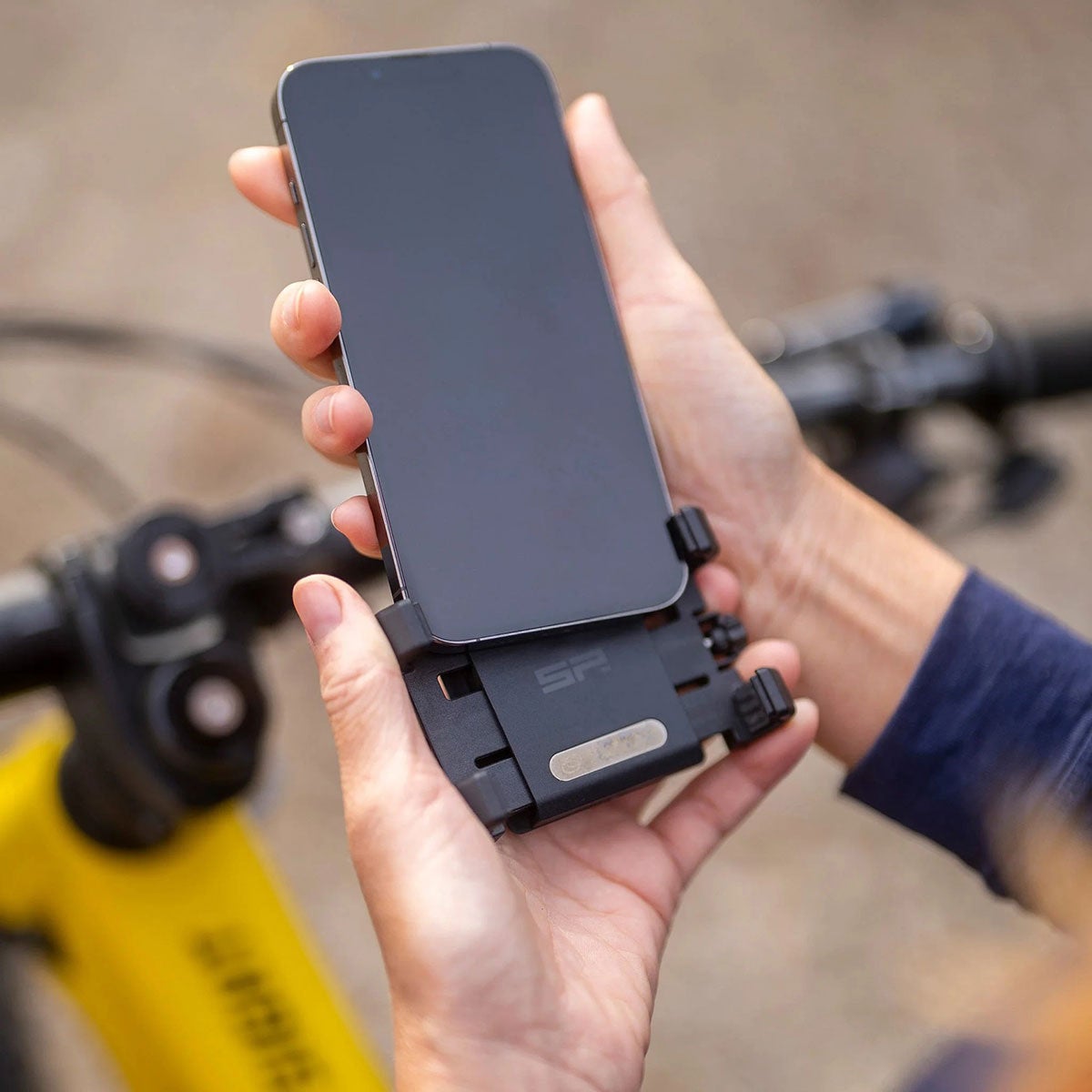 ユニバーサル スマホホルダー | モトーリモーダ公式オンラインショップ