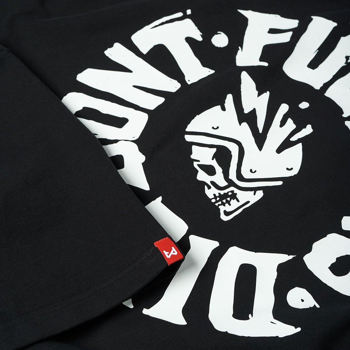 Pando Moto｜ルーク ドント ダイ Tシャツ｜トップス｜ブラック