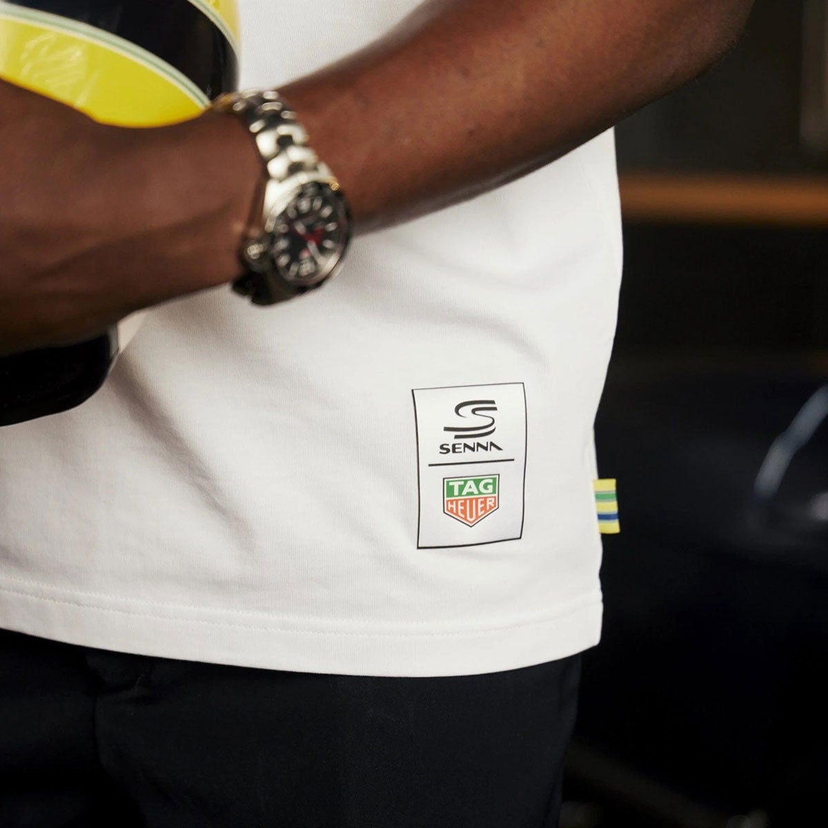 Ayrton Senna｜アイルトン・セナ×タグ・ホイヤー オーバーサイズ ヘルメット Tシャツ｜ウェア｜ホワイト｜モデル着用