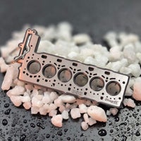 DisagrEE｜BMW B58 ヘッドガスケット キーチェーン｜キーホルダー