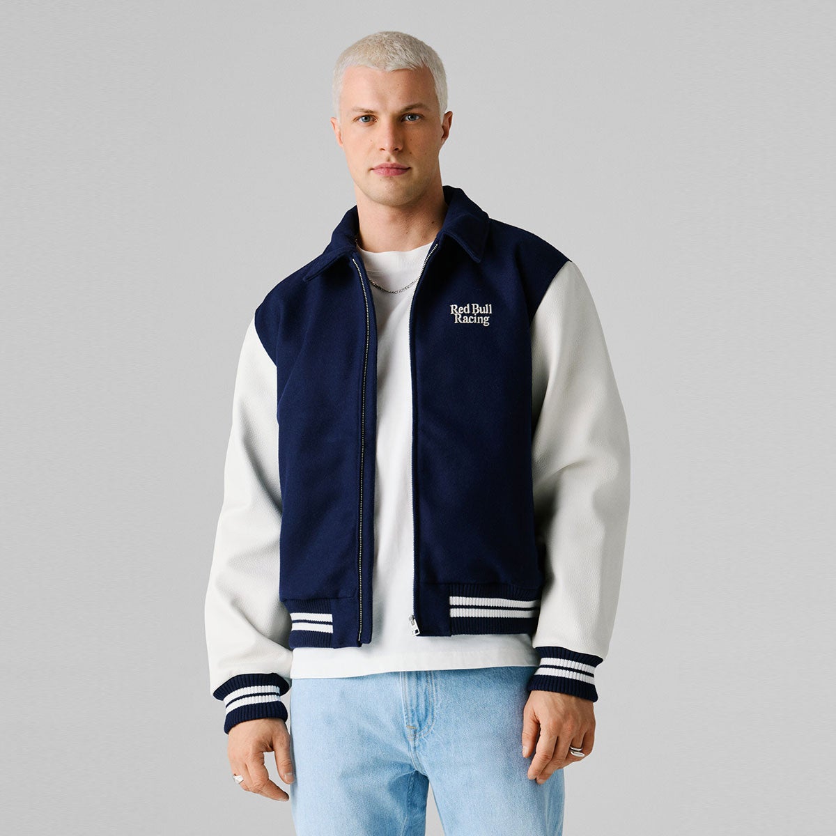 Pepe Jeans｜ぺぺ×レッドブル バーシティ ボンバー ジャケット｜アウター｜ネイビー｜モデル着用