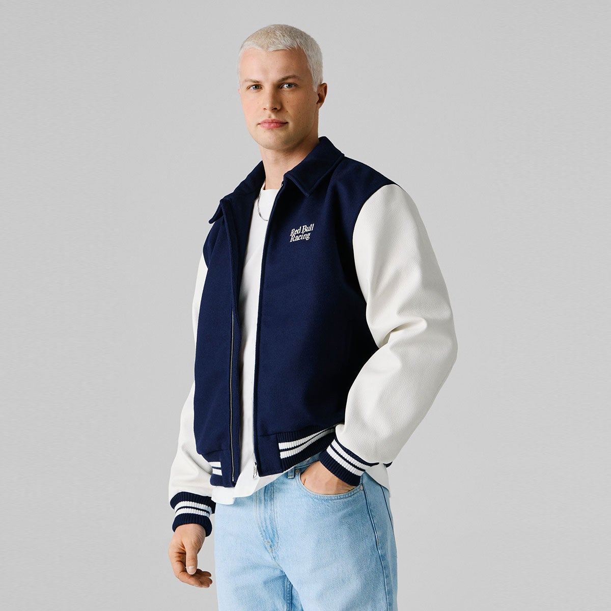 Pepe Jeans｜ぺぺ×レッドブル バーシティ ボンバー ジャケット｜アウター｜ネイビー｜モデル着用