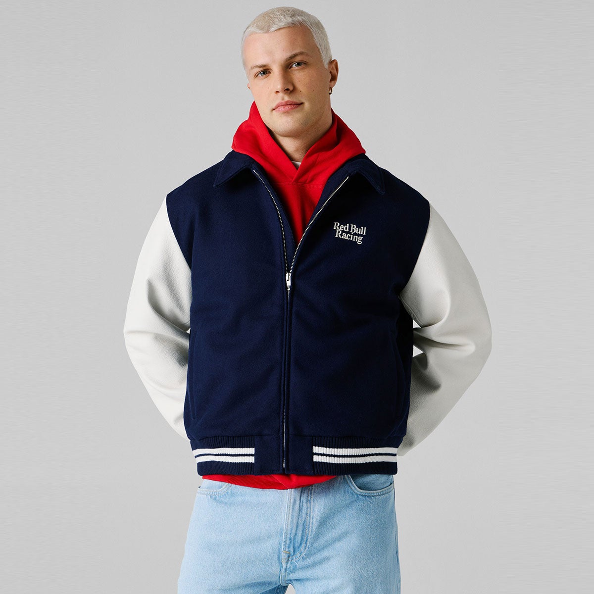 Pepe Jeans｜ぺぺ×レッドブル バーシティ ボンバー ジャケット｜アウター｜ネイビー｜モデル着用