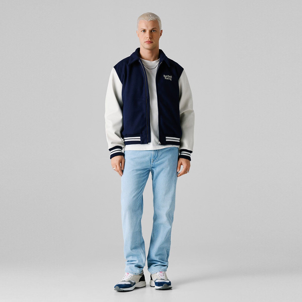 Pepe Jeans｜ぺぺ×レッドブル バーシティ ボンバー ジャケット｜アウター｜ネイビー｜モデル着用