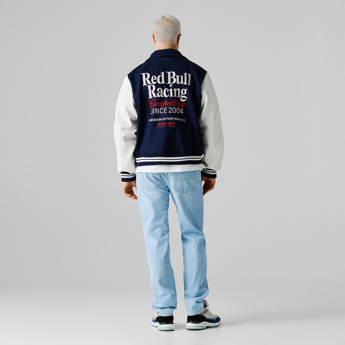 Pepe Jeans｜ぺぺ×レッドブル バーシティ ボンバー ジャケット｜アウター｜ネイビー｜モデル着用