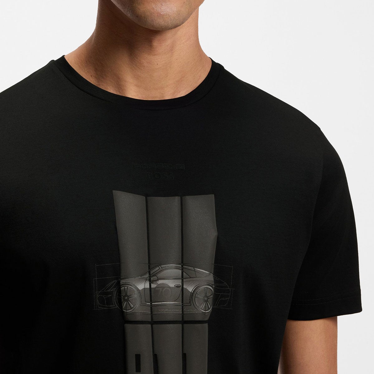 HUGO BOSS｜Porsche x BOSS シルケットコットン Tシャツ リフレクターグラフィック｜ウェア｜ブラック｜モデル着用