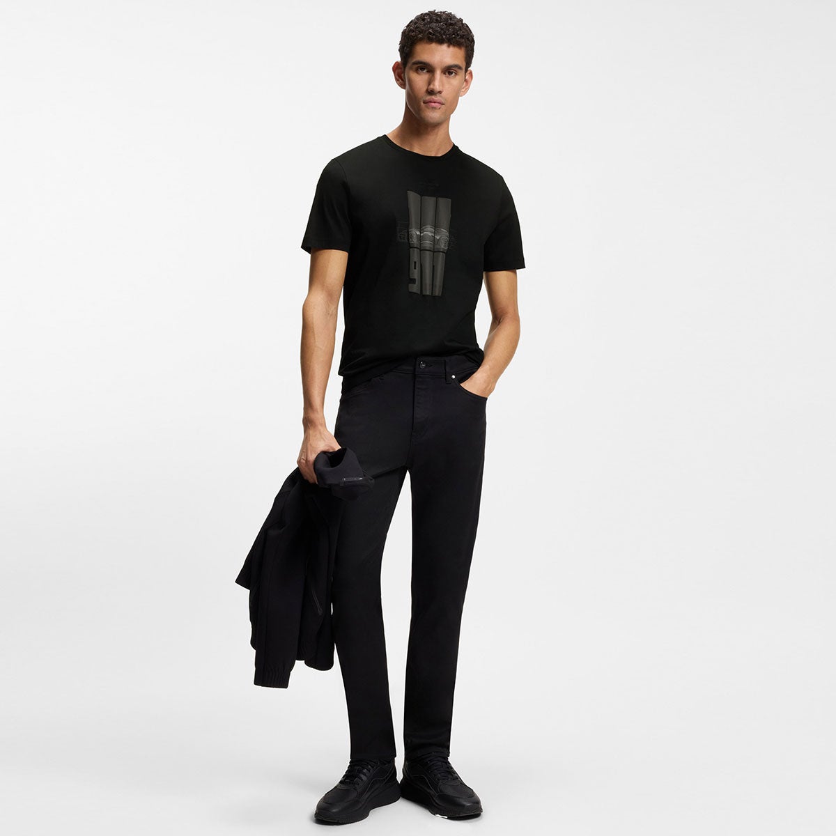 HUGO BOSS｜Porsche x BOSS シルケットコットン Tシャツ リフレクターグラフィック｜ウェア｜ブラック｜モデル着用