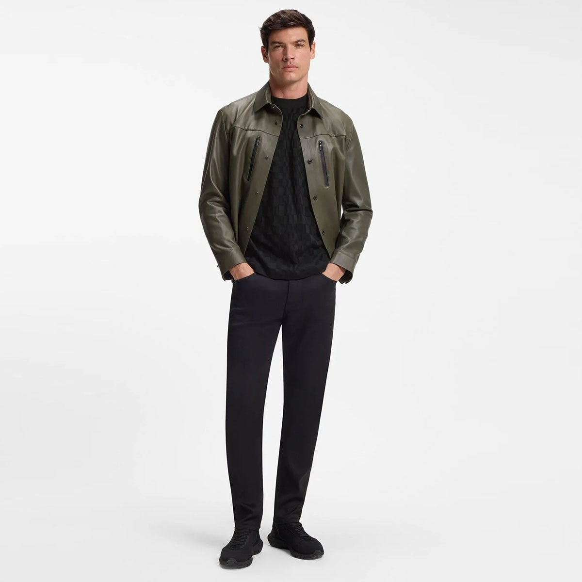 HUGO BOSS｜Porsche x BOSS ジャカードパターン コットン Tシャツ｜ウェア｜ブラック｜モデル着用