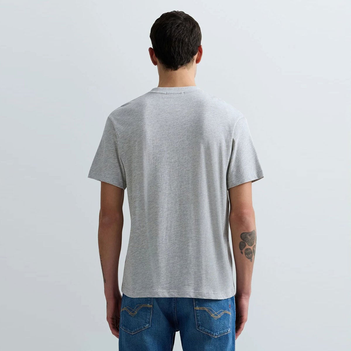 REPLAY｜カリフォルニア プリント ジャージー Tシャツ｜トップス｜グレーメランジ｜モデル着用