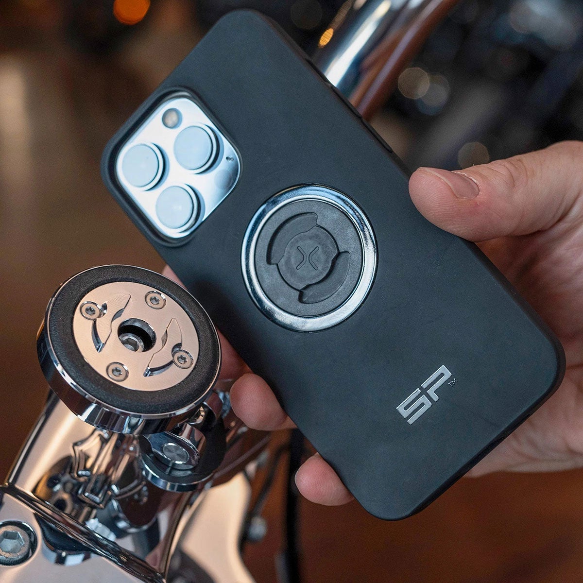 SP Connect｜防振モジュール クロムメッキ仕様｜雑貨｜クローム｜使用イメージ