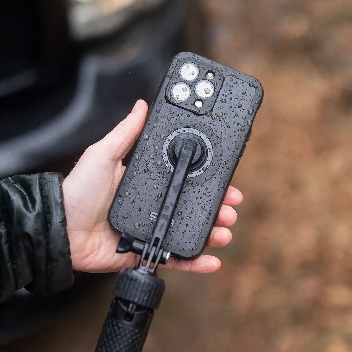 SP Connect｜IPHONE 17 / PRO / E / AIR  Xtreme スマートフォンケース｜雑貨｜iPhoneケース｜使用イメージ