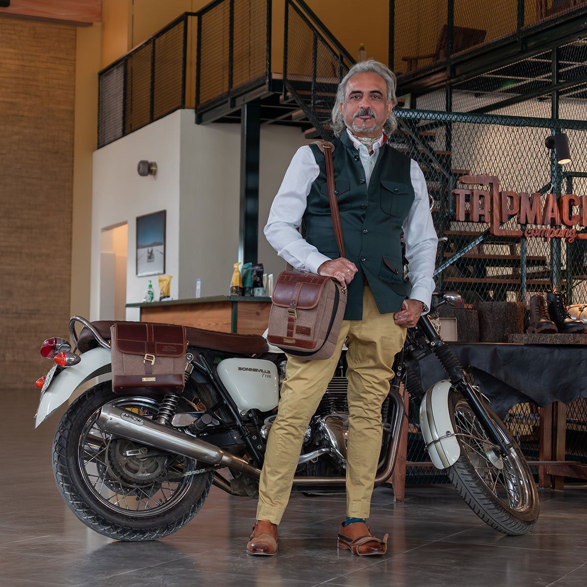 Trip Machine｜DGR × トリップマシン ジェントルマンズ キャリー コレクターズセット｜バッグ｜コニャック｜使用イメージ