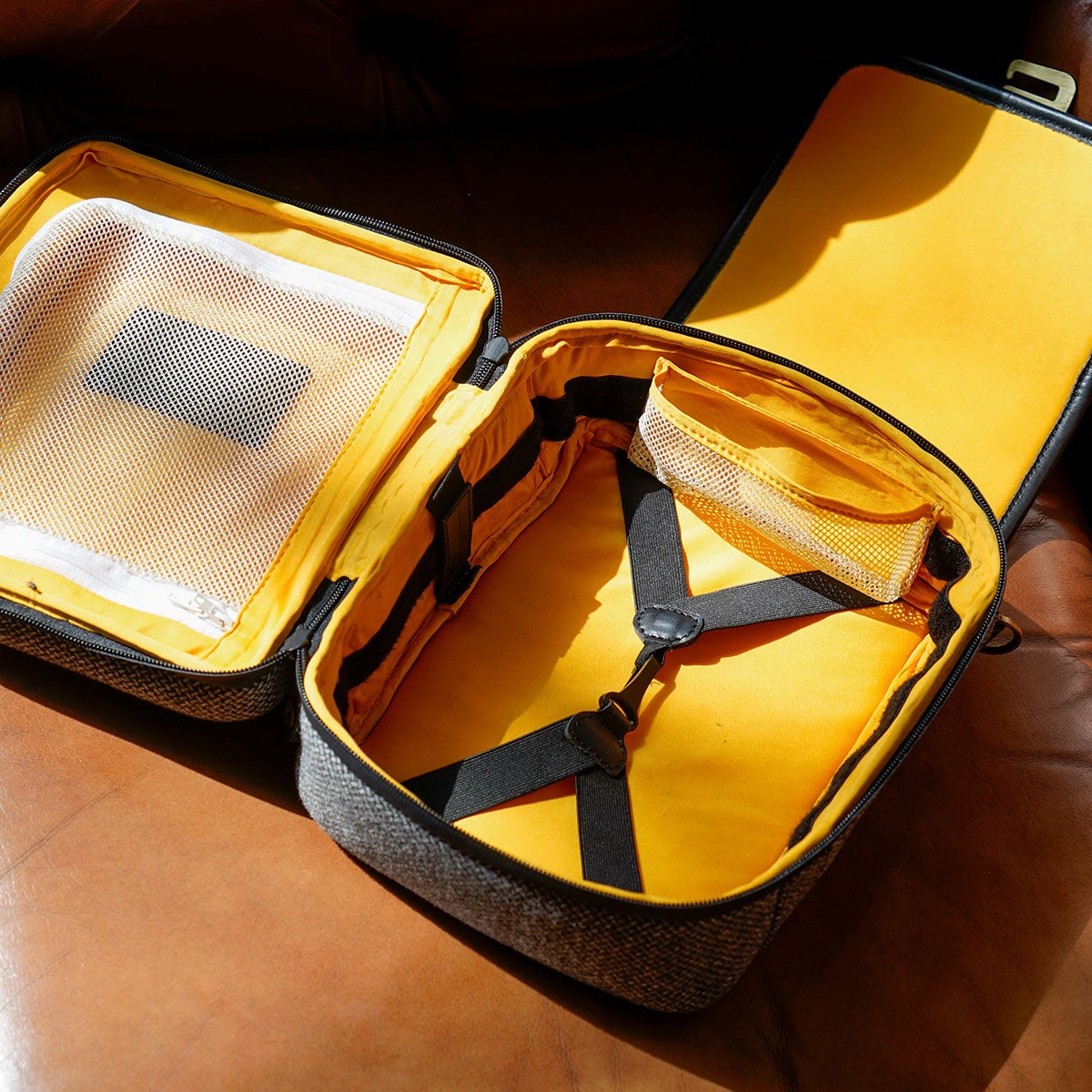 Trip Machine｜DGR × トリップマシン  カートグラファー タンクバッグ｜バッグ｜ブラック｜使用イメージ