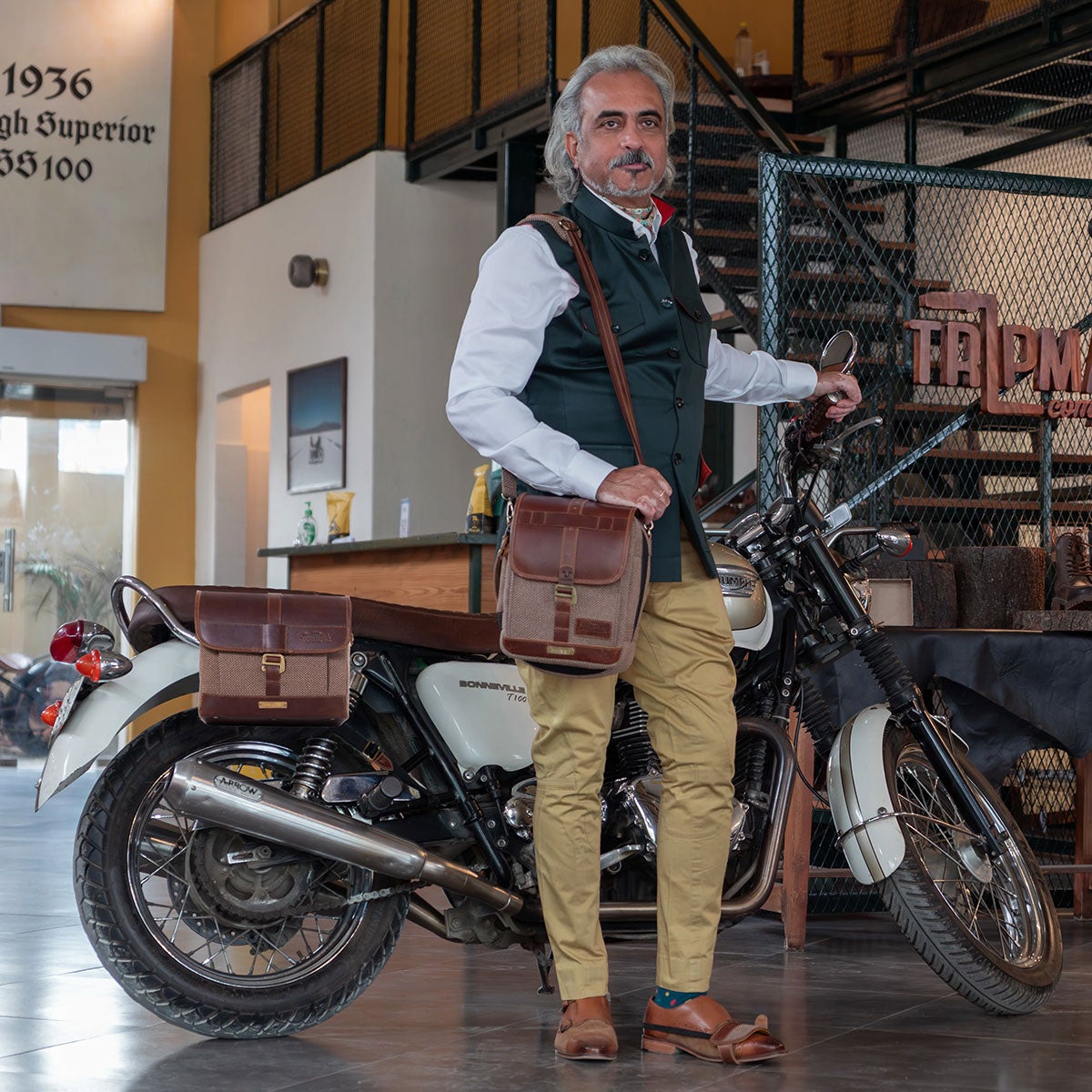 Trip Machine｜DGR × トリップマシン  カートグラファー タンクバッグ｜バッグ｜コニャック｜使用イメージ