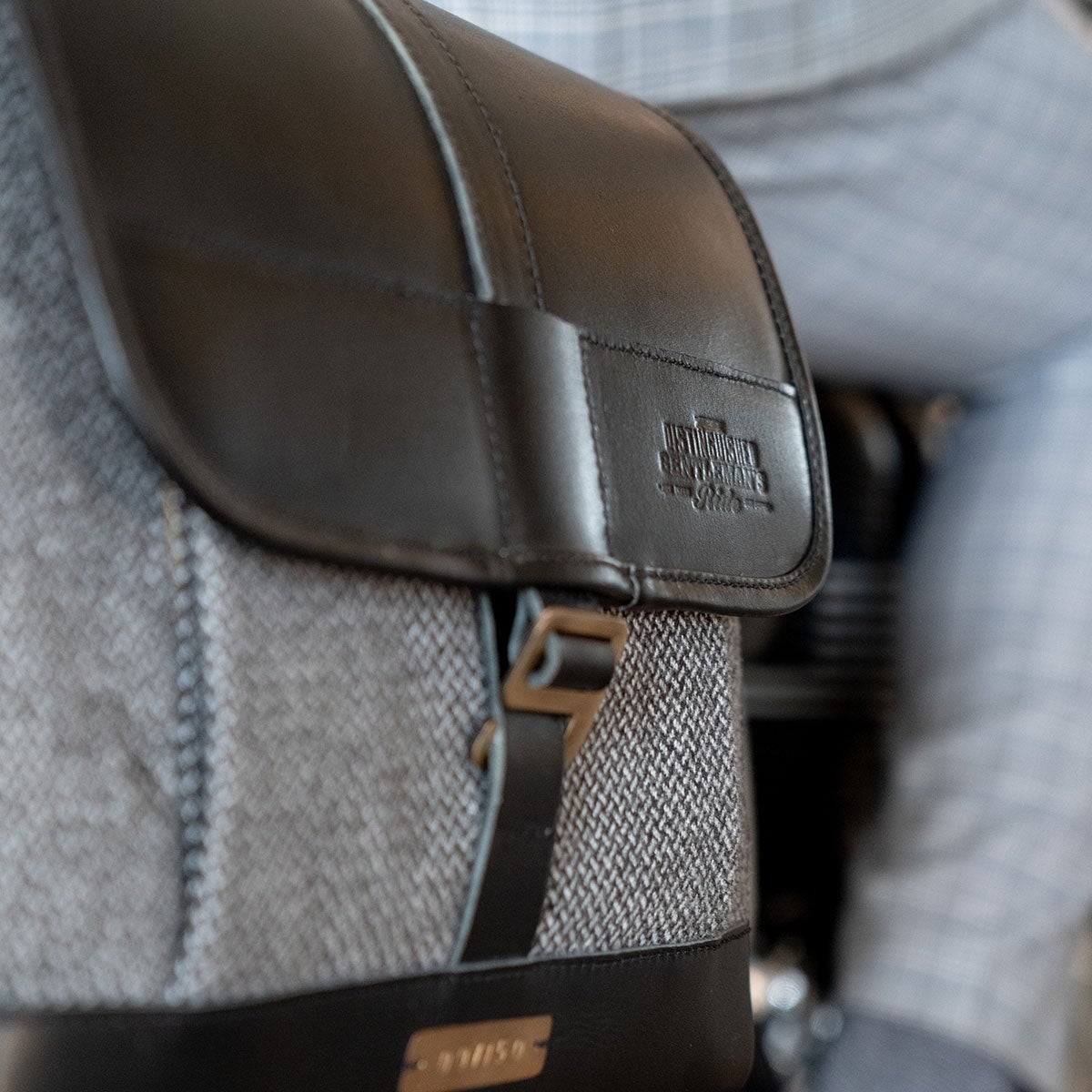 Trip Machine｜DGR × トリップマシン ウェイファーラー パニア｜バッグ｜ブラック｜使用イメージ