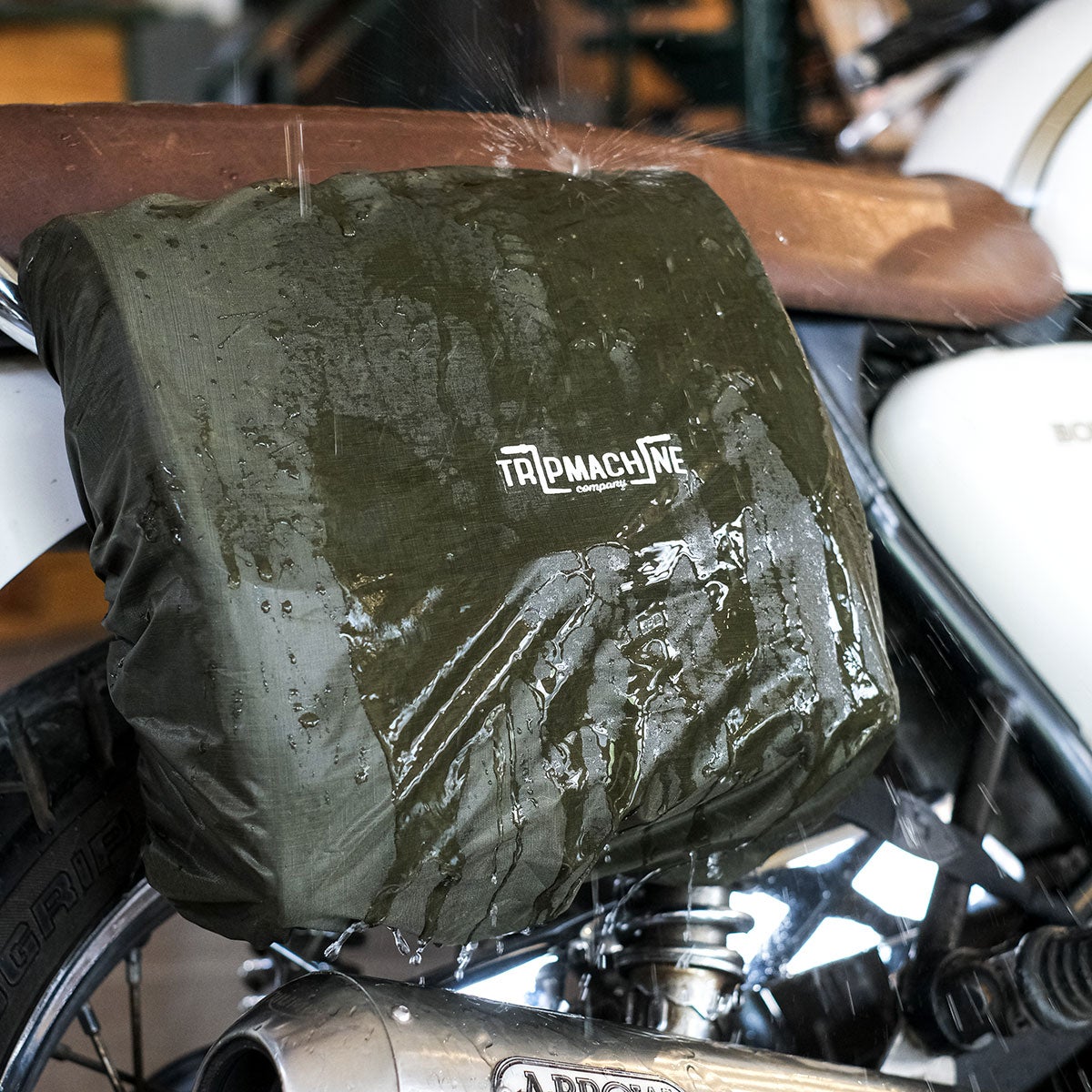 Trip Machine｜DGR × トリップマシン ウェイファーラー パニア｜バッグ｜使用イメージ