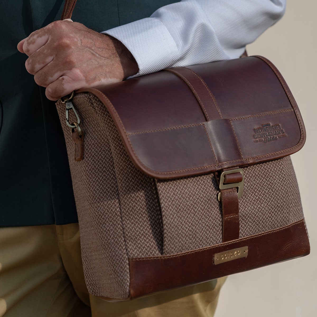 Trip Machine｜DGR × トリップマシン ウェイファーラー パニア｜バッグ｜コニャック｜使用イメージ