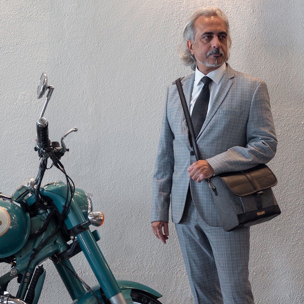 Trip Machine｜DGR × トリップマシン ウェイファーラー パニア｜バッグ｜コニャック｜使用イメージ