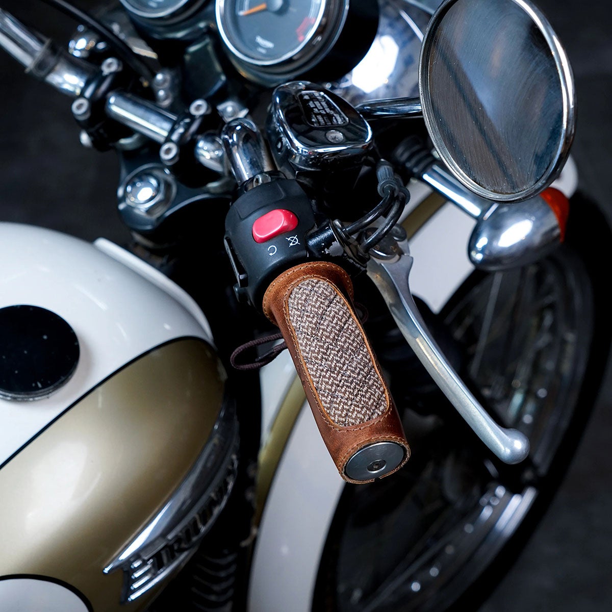 Trip Machine｜DGR × トリップマシン ハバダッシュ グリップ｜雑貨｜コニャック｜使用イメージ