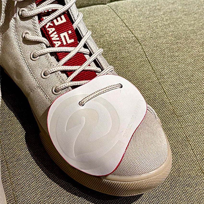 SHINICHIRO ARAKAWA｜ForSNEAKERS レザーシフトガード｜雑貨｜ホワイト｜使用イメージ