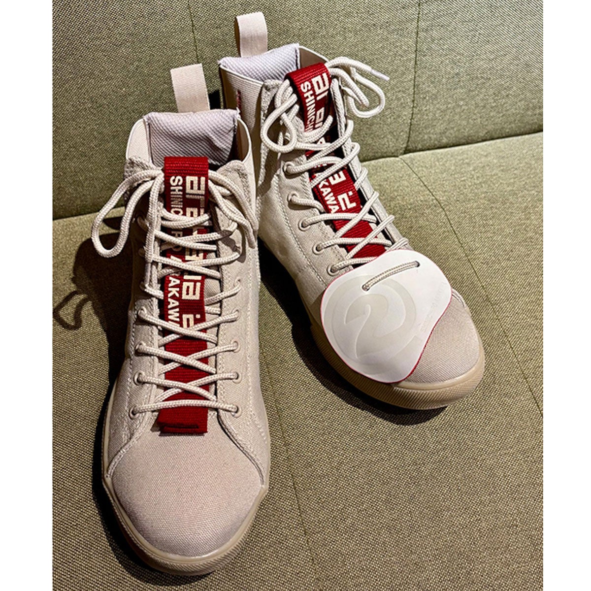 SHINICHIRO ARAKAWA｜ForSNEAKERS レザーシフトガード｜雑貨｜ホワイト｜使用イメージ